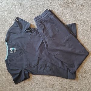 IRG EDGE Gray Scrub Set, Small Top, Extra Small Tall Bottoms